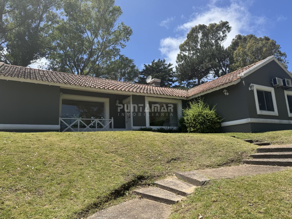 Casa ID.213799 - Casa en venta en La Arbolada