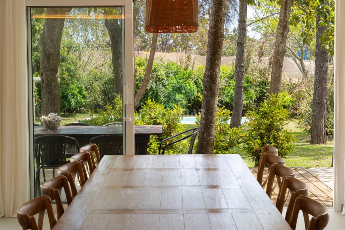 Casa en alquiler en La Barra con piscina  -