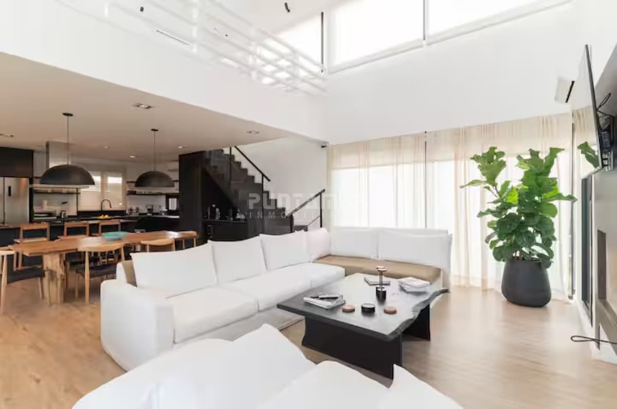 ALQUILER CASA EN LA JUANITA  -