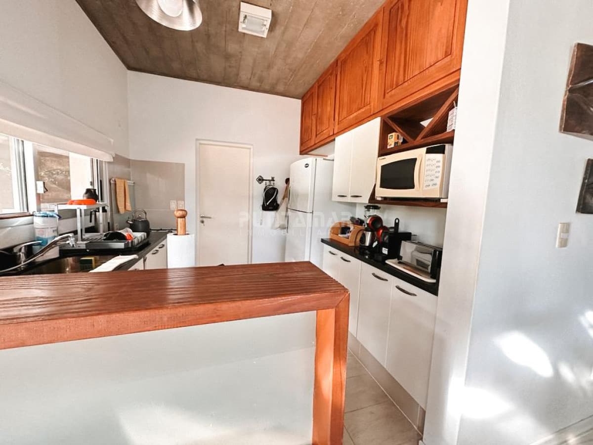 ALQUILER  CASA EN MONTOYA A UNA CUADRA DEL MAR  -