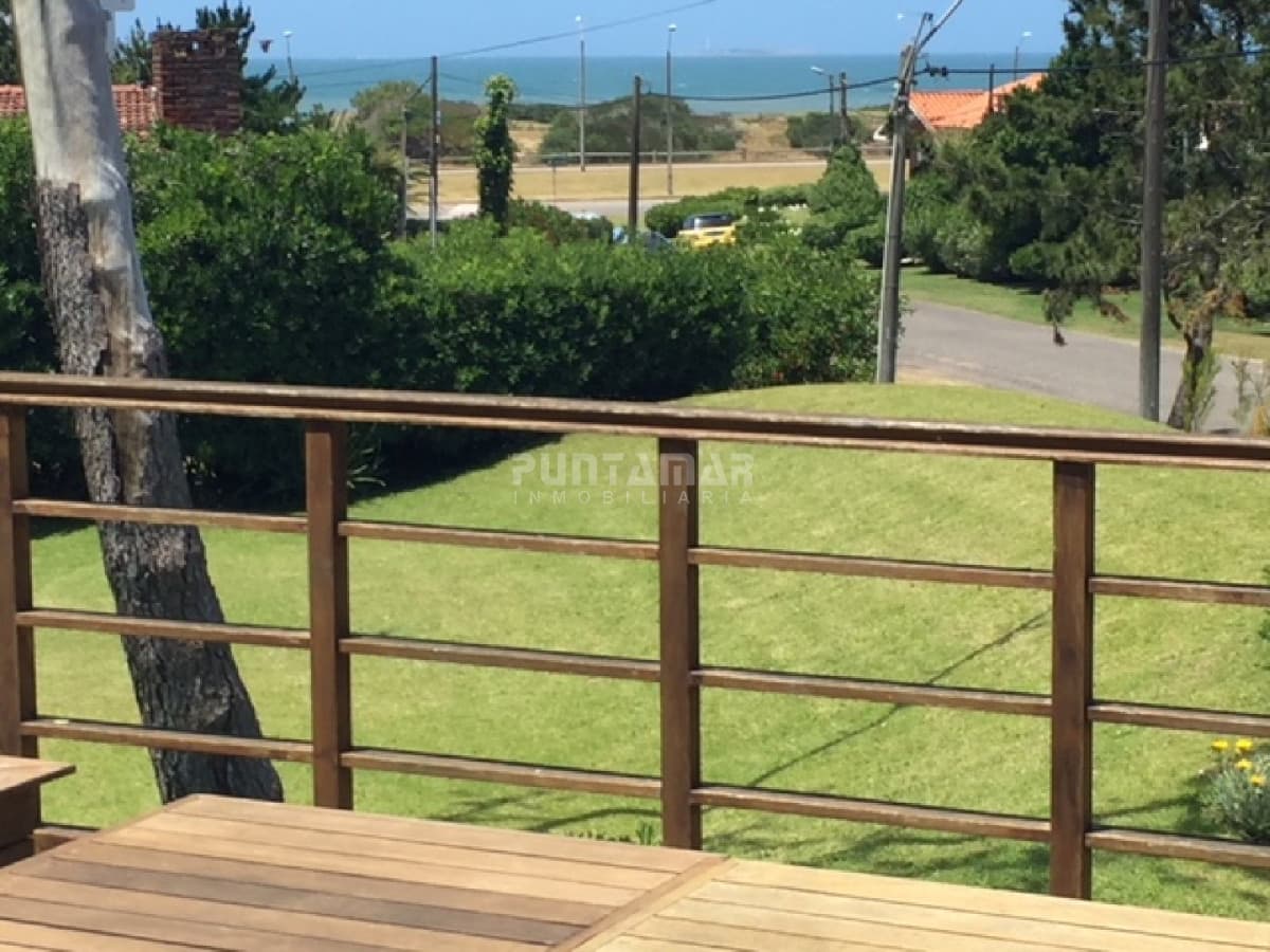 VENTA DE CASA EN SAN RAFAEL  6 DORMITORIOS   -