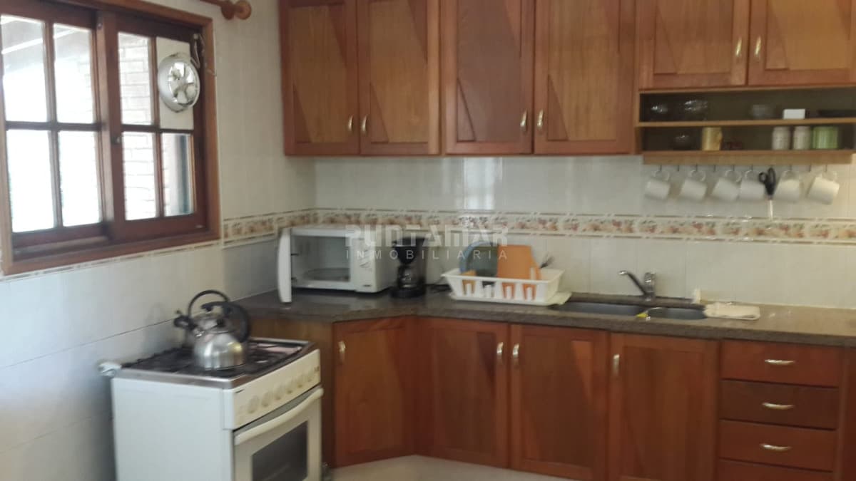 ALQUILER CASA DE 5 DORMIS CON PISCINA  -