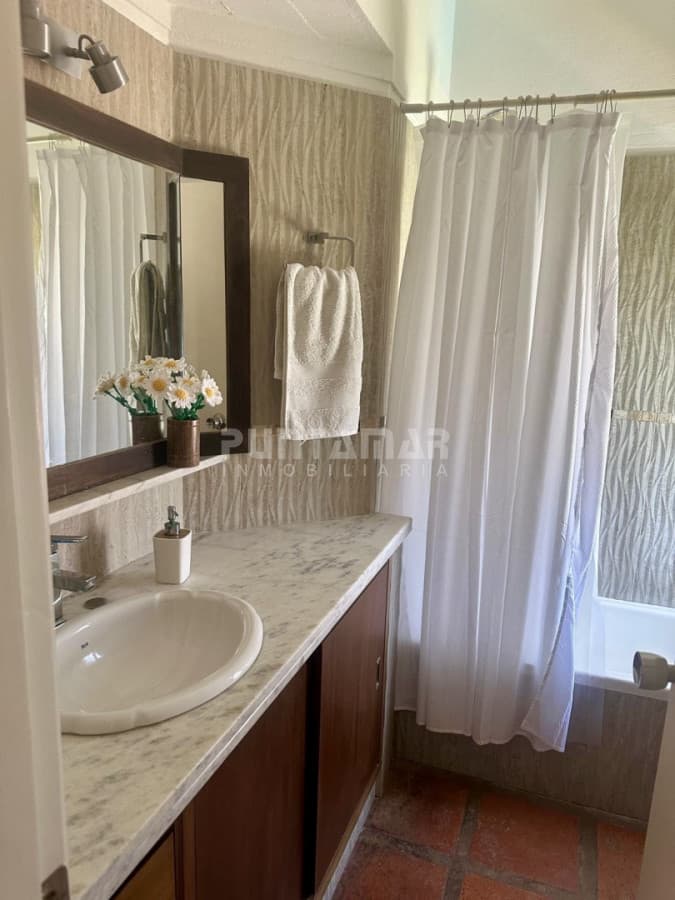 ALQUILER HERMOSA CASA A 500 METROS DEL MAR EN RINCON DEL INDIO  -