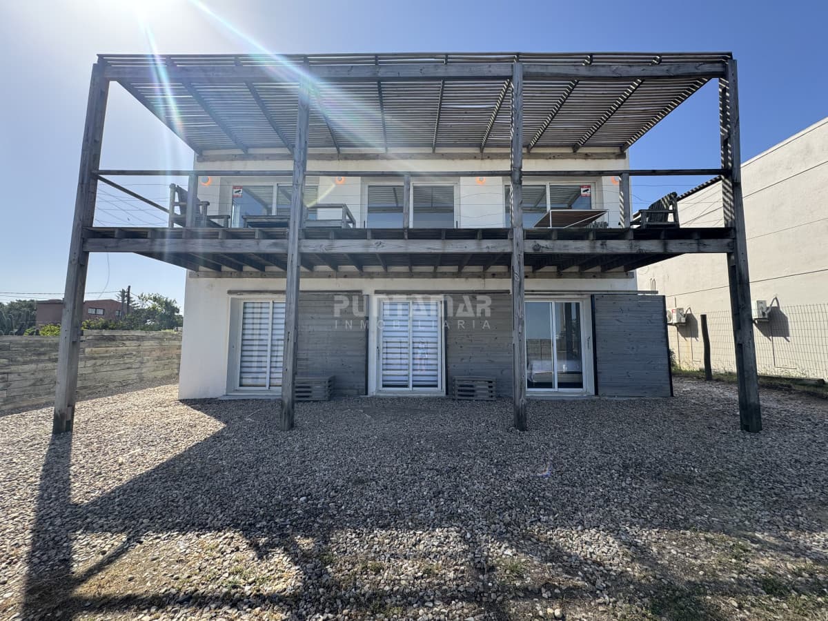 Casa en alquiler Balneario Bueno Aires frente al mar y piscina climatizada  -