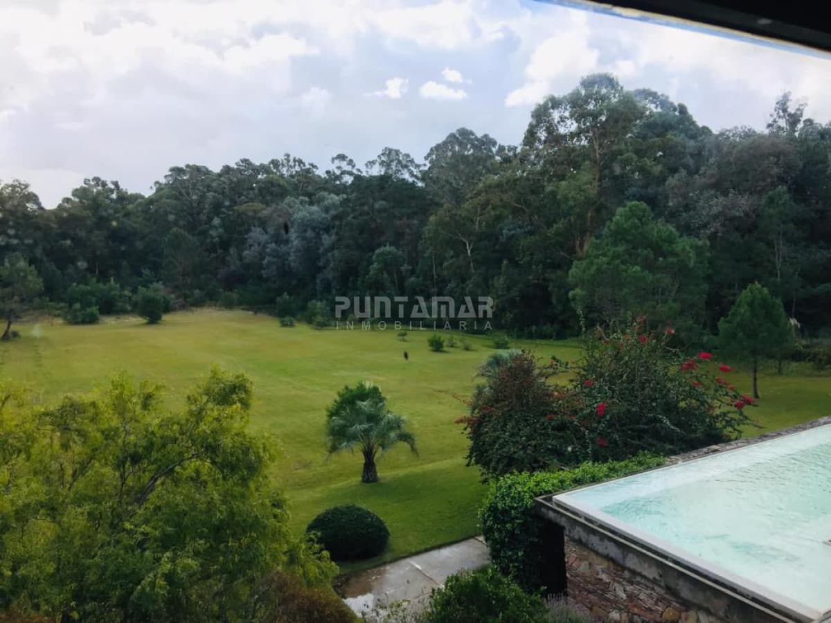 IMPORTANTE CASA EN CHACRA UBICADA EN RINCON DEL INDIO  -