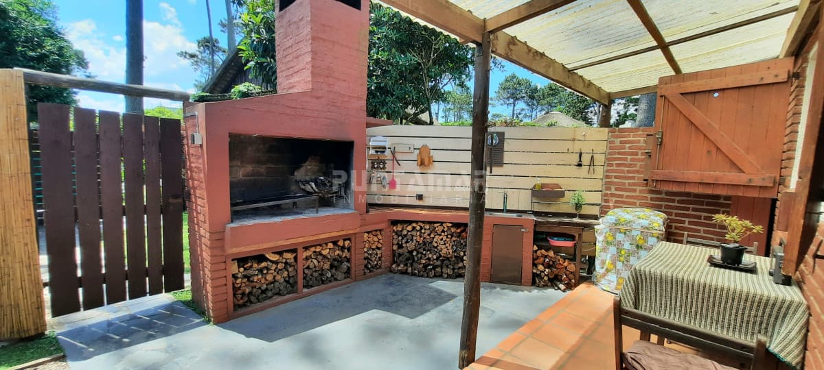 COMODA CASA DE 2 DORMITORIOS EN PINARES  -