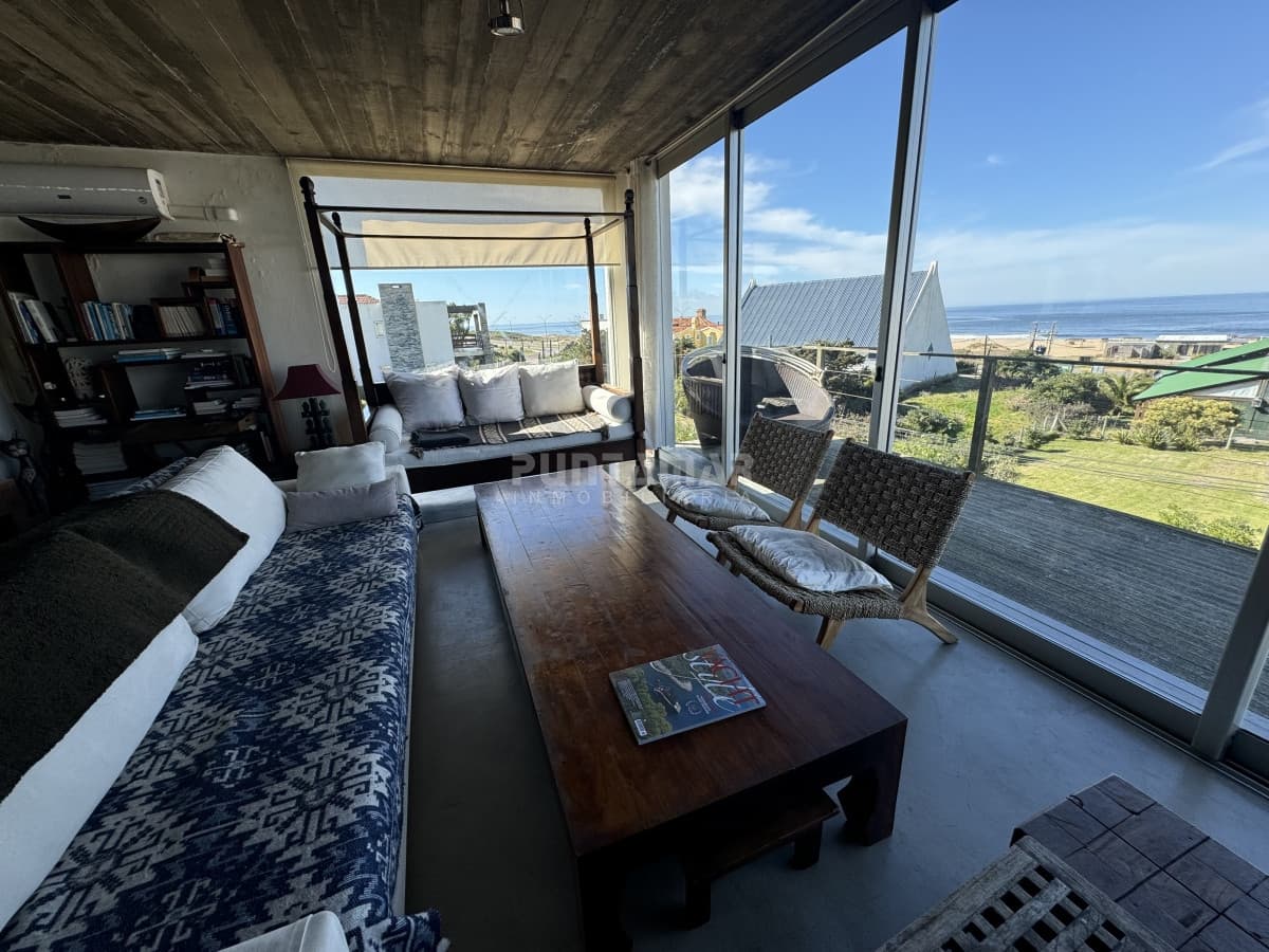 ESPECTACULAR CASA EN MONTOYA DE 3DORMITORIOS Y PISCINA   -