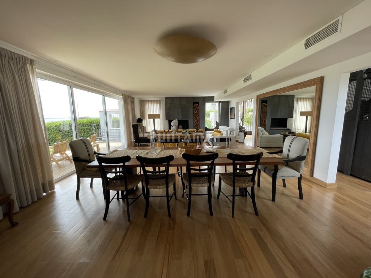 CASA EN VENTA EN LA PENINSULA, FRENTE A LA MANSA  -