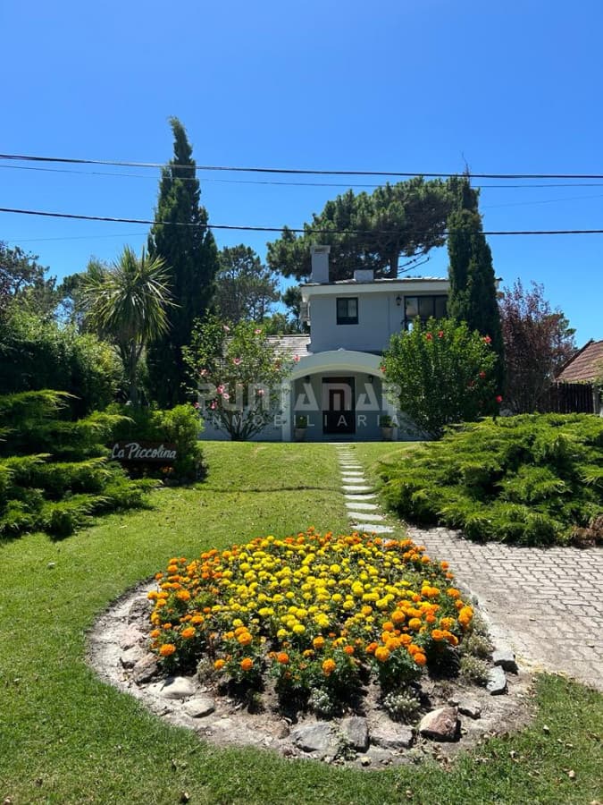 CASA DE 2 PLANTAS EN RINCON DEL INDIO  -