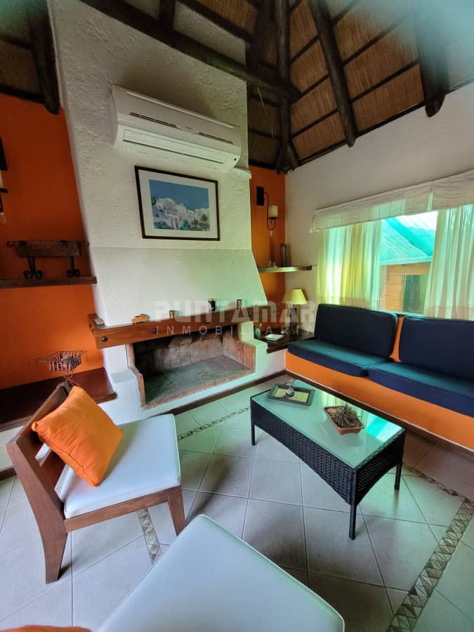 Casa ID.213458 -  VENTA Y ALQUILER ANUAL,  CASA  EN PINARES CERCA DEL MAR