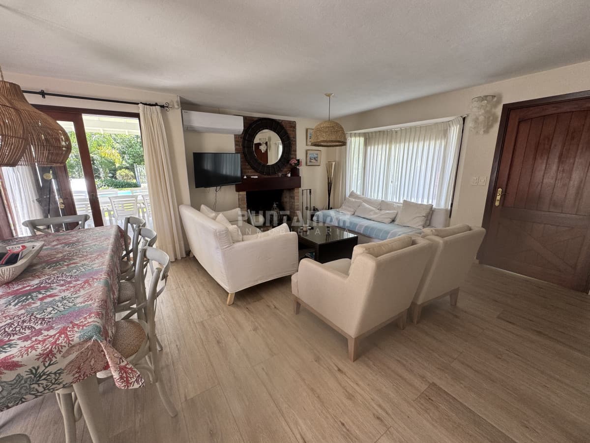 Casa en alquiler con piscina climatizada, Rincón del Indio  -
