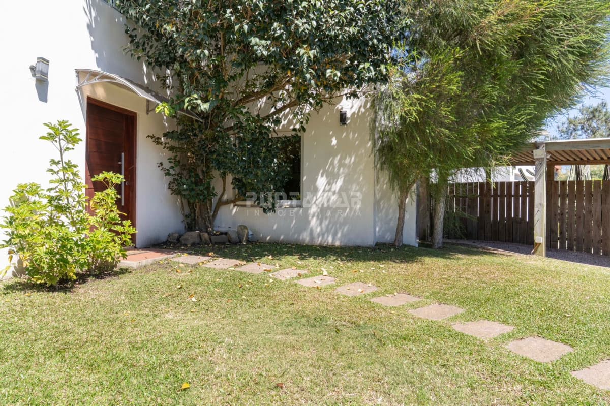 Casa ID.212570 - CASA EN LA JUANITA DE 4 DORMITORIOS A MINUTIOS DE JOSE IGNACIO