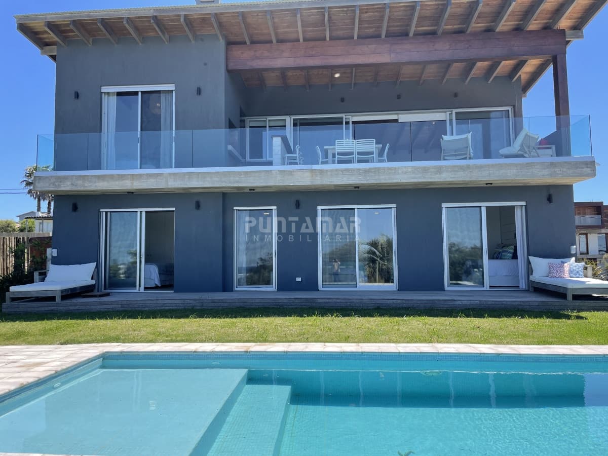 Casa ID.211944 - VENTA DE ESPECTACULAR CASA CON PISCINA Y VISTA AL MAR EN EL CHORRO