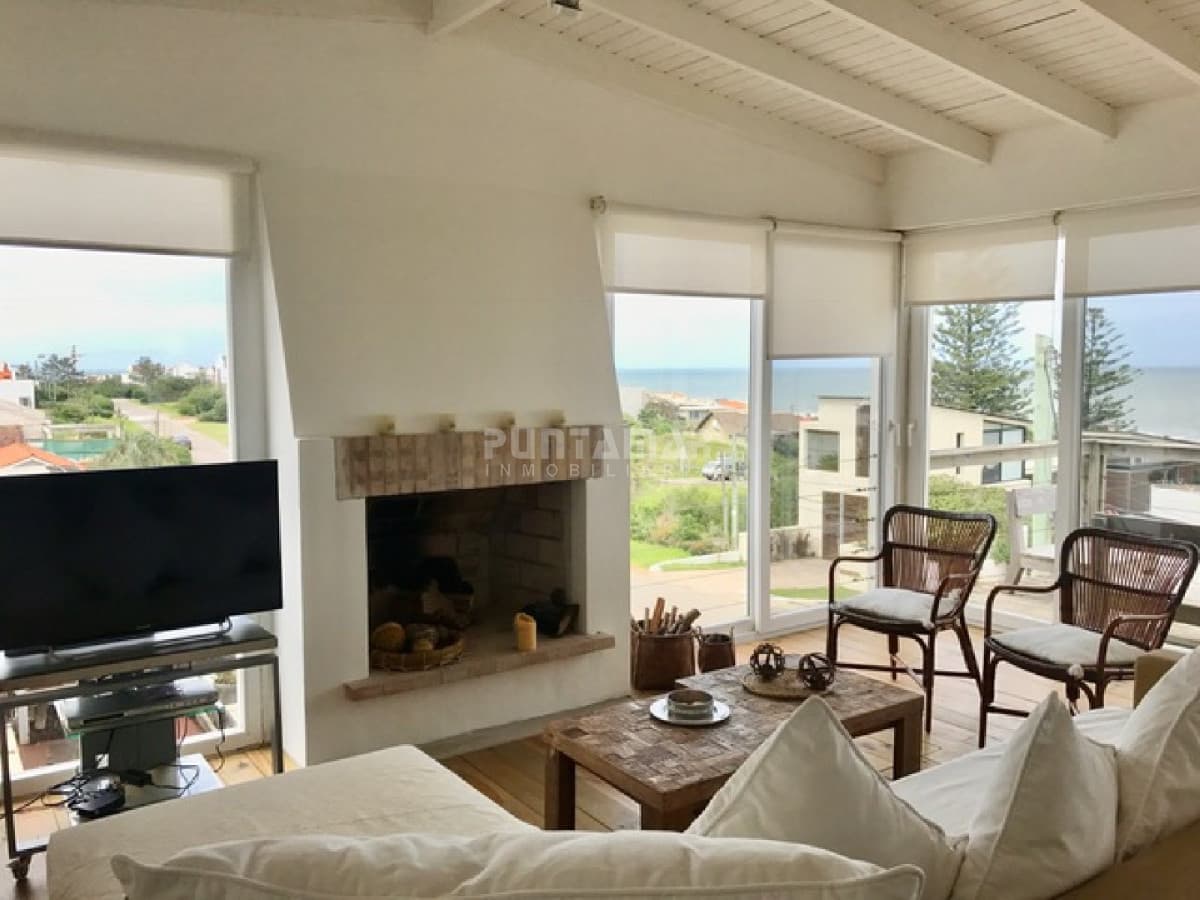 Casa en alquiler en La Barra, 4 dormitorios, piscina  -