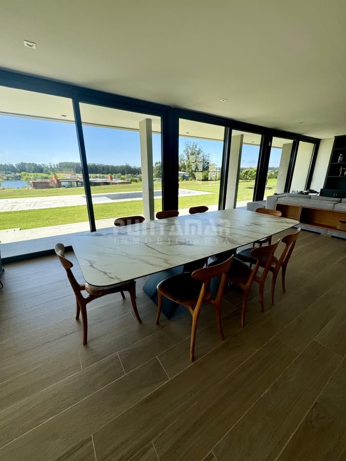 Casa en alquiler en Pueblo Mio  -