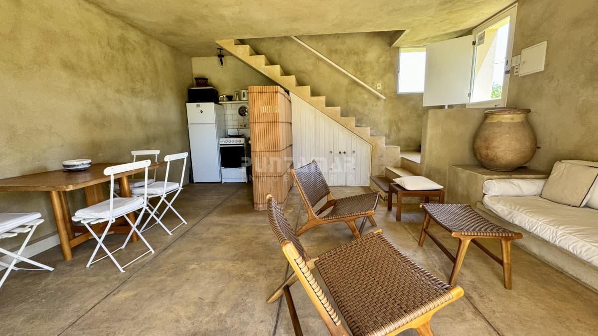 CASA EN ALQUILER EN PUNTA PIEDRAS  -