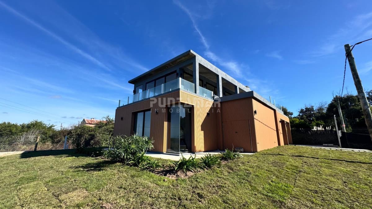 Casa ID.213677 - CASA A ESTRENAR EN SANTA MONICA FRENTE A LA PLAYA EN SANTA MONICA