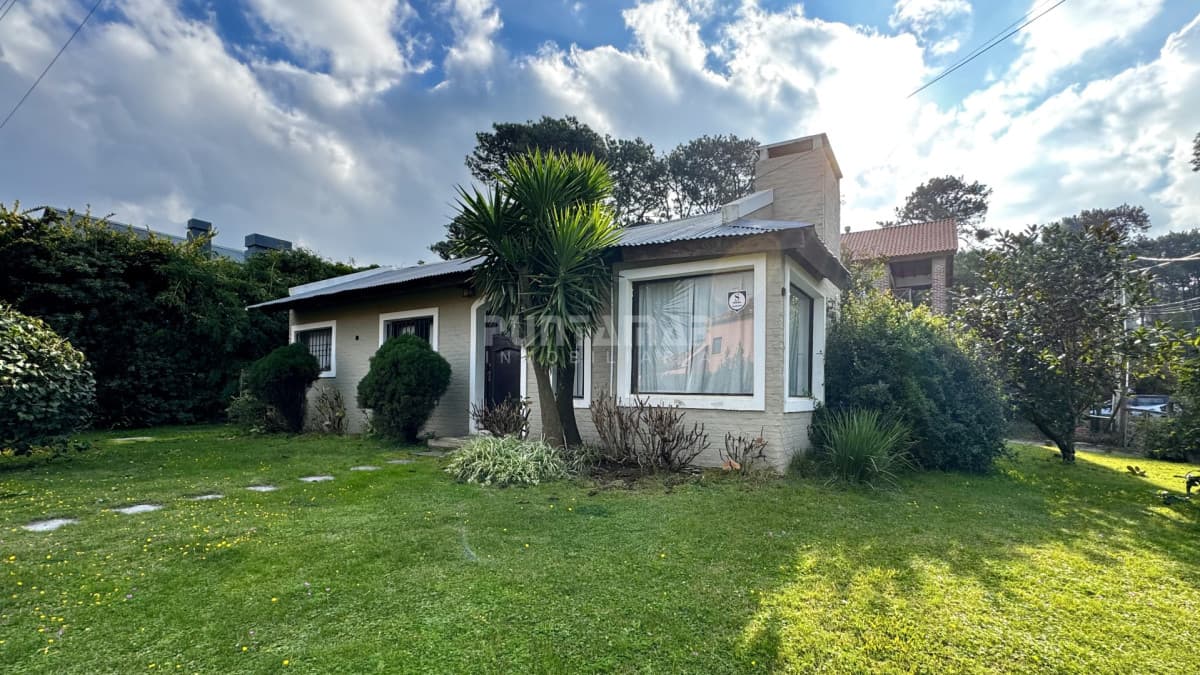 ALQUILER CASA MONTOYA 4 DORMITORIOS  -
