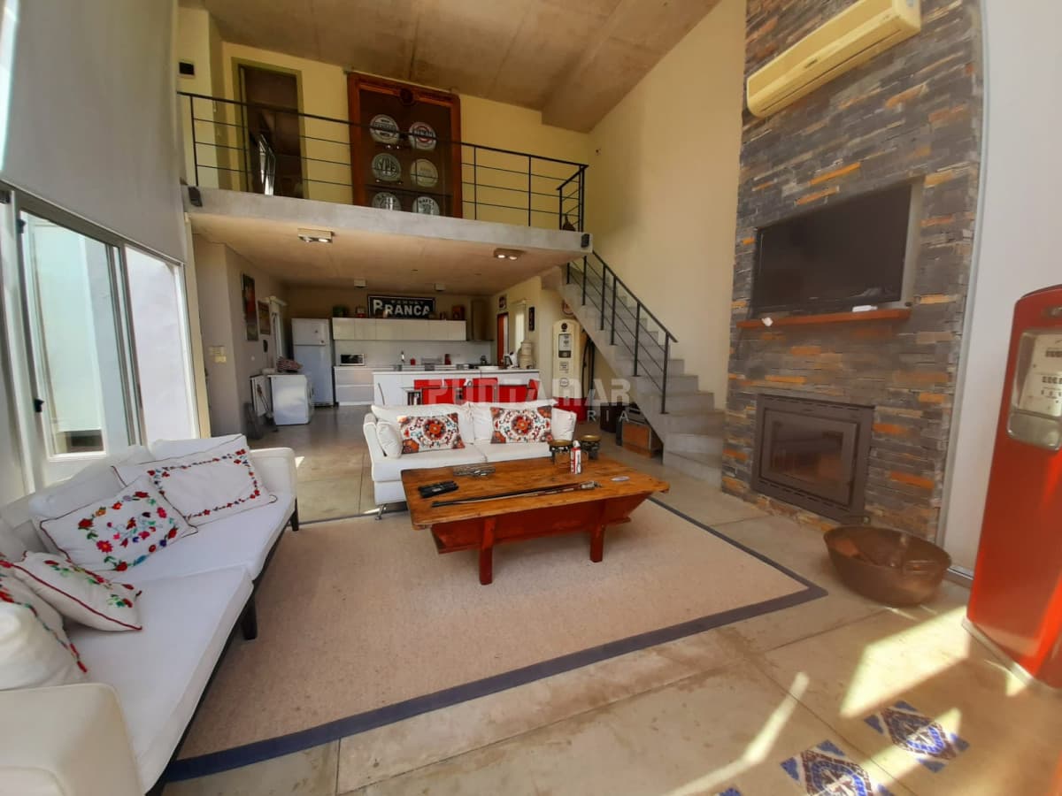 ESPECTACULAR CASA CON PISCINA A 300 MTS DE LA POSTA DEL CANGREJO  -