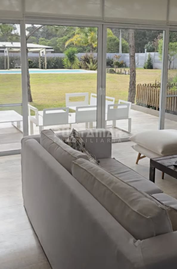 ALQUILER CASA EN EL CORAZÓN DE LA BARRA  -