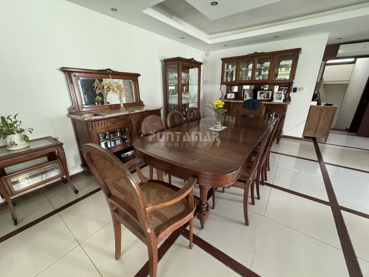 Casa en alquiler en la mansa con piscina climatizada  -