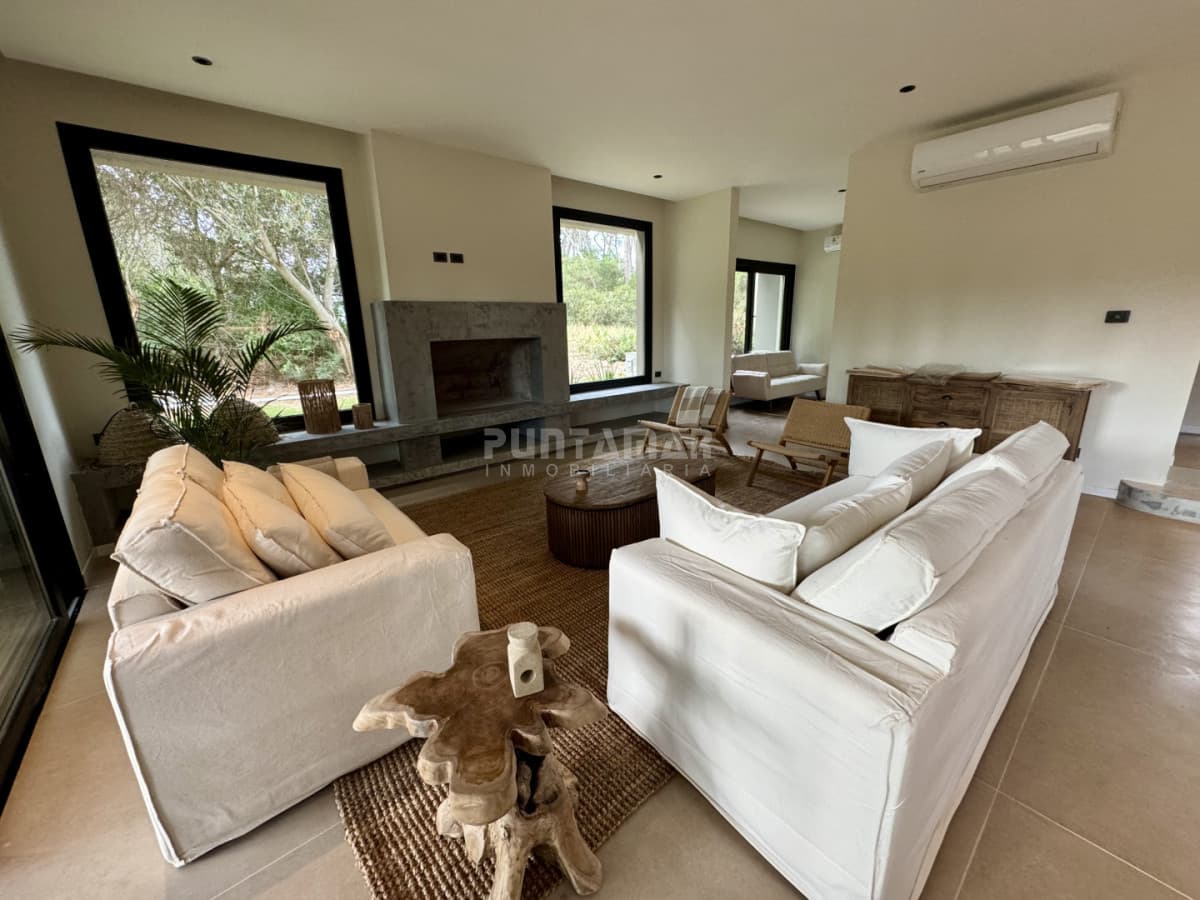 Casa a estrenar en Reserva Montoya  -