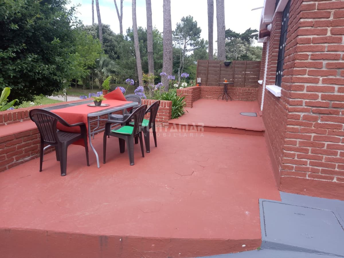 COMODA CASA DE 2 DORMITORIOS EN PINARES  -