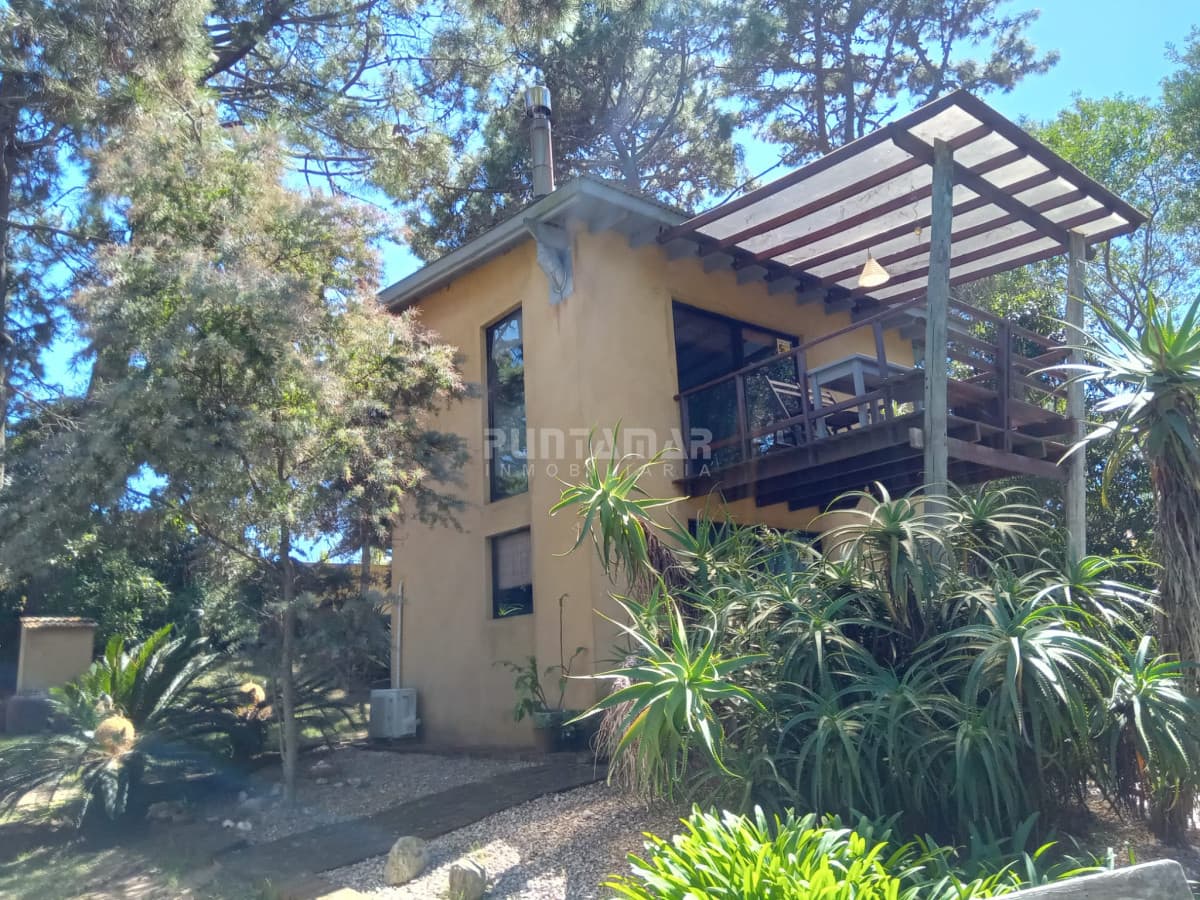 CASA EN MONTOYA DE UN DORMITORIO CERCA DEL MAR  -