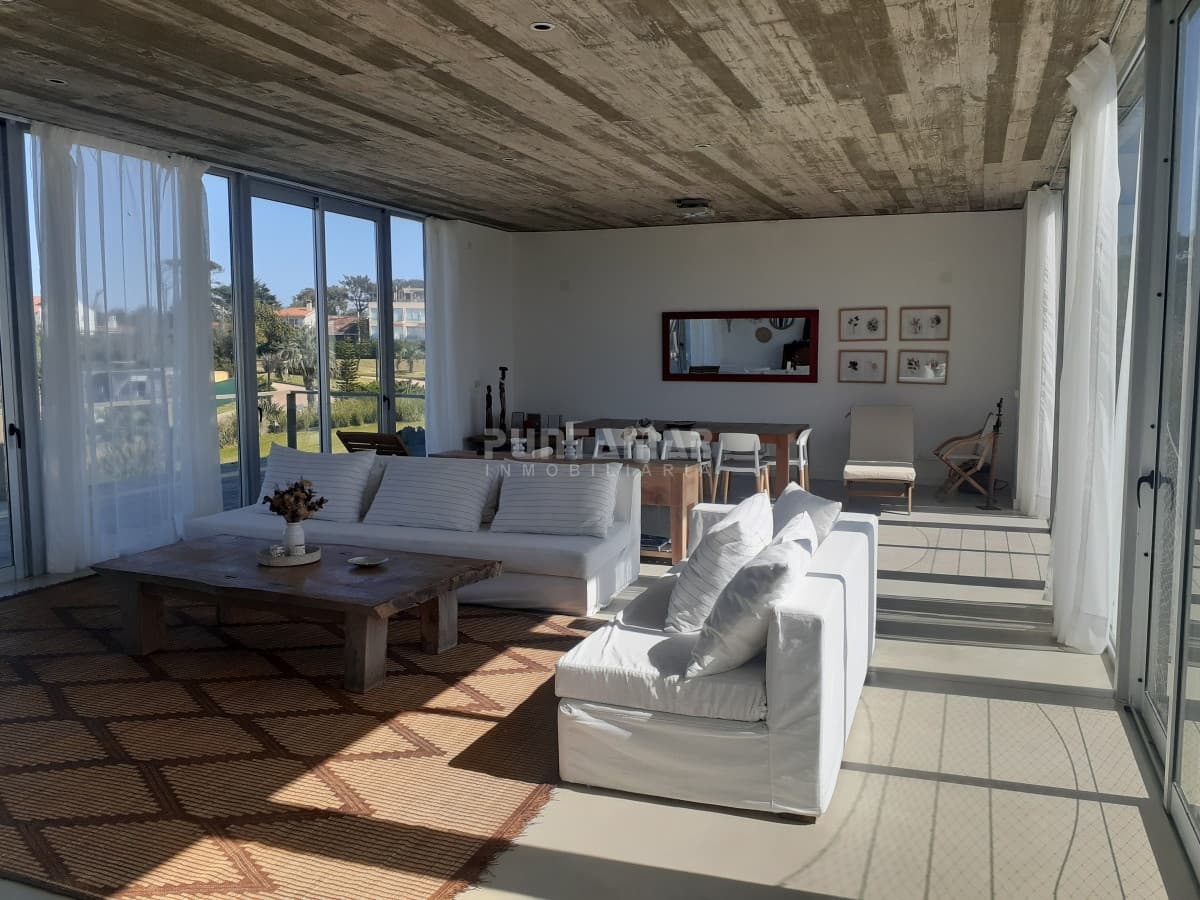 CASA EN BARRIO PRIVADO ALQUILER DE TEMPORADA EN ZONA DE MANANTIALES  -