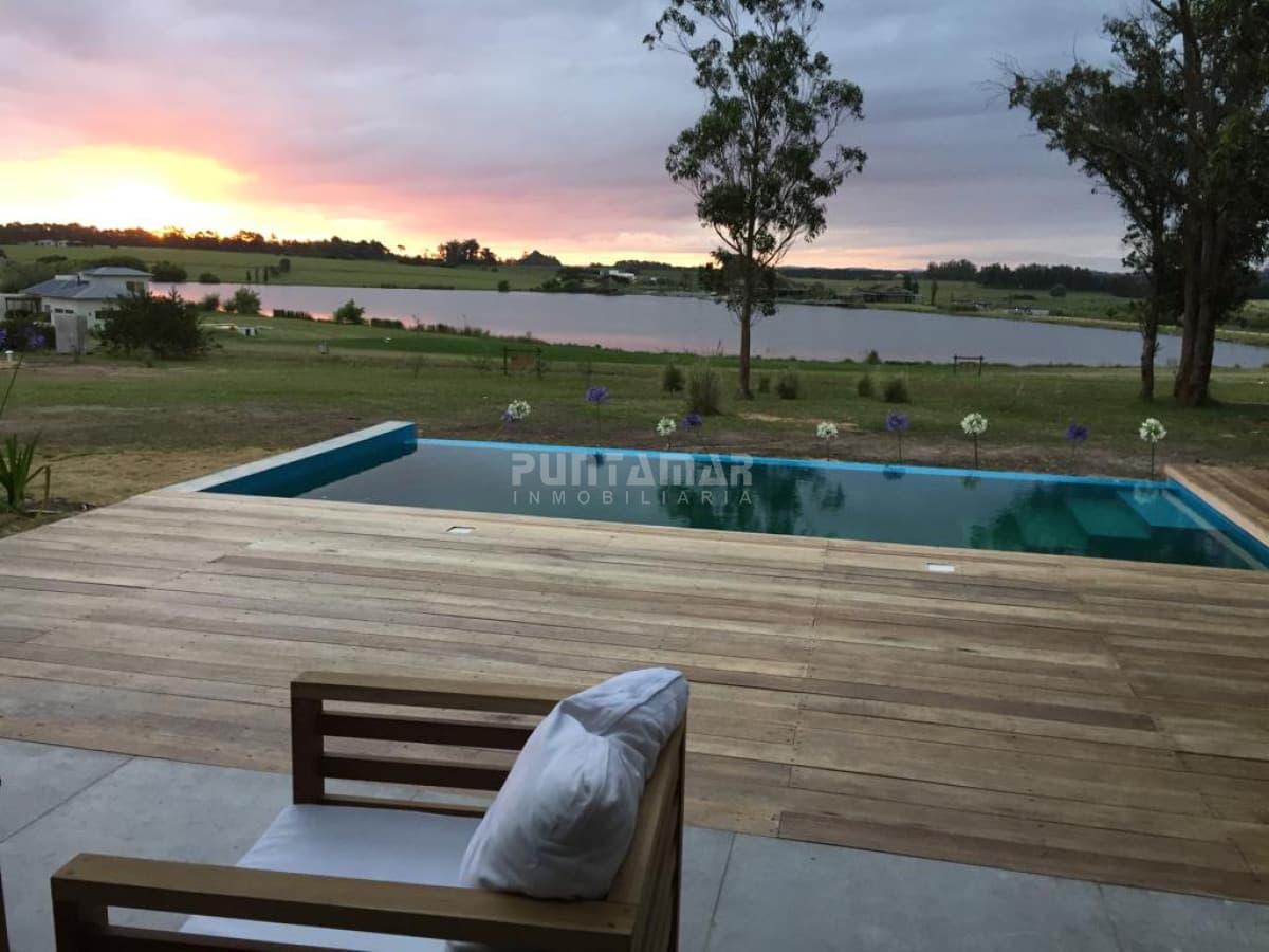 Casa en alquiler en Pueblo Mio  -