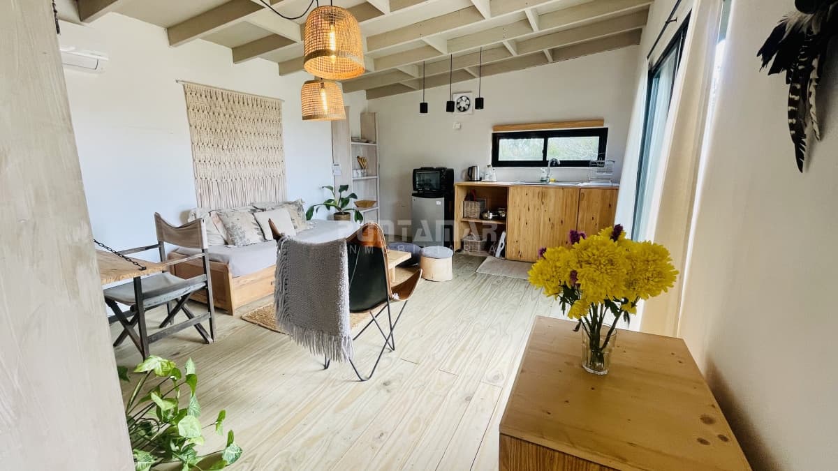 HERMOSA CASA A METROS DE LA LAGUNA DE JOSE IGNACIO  -
