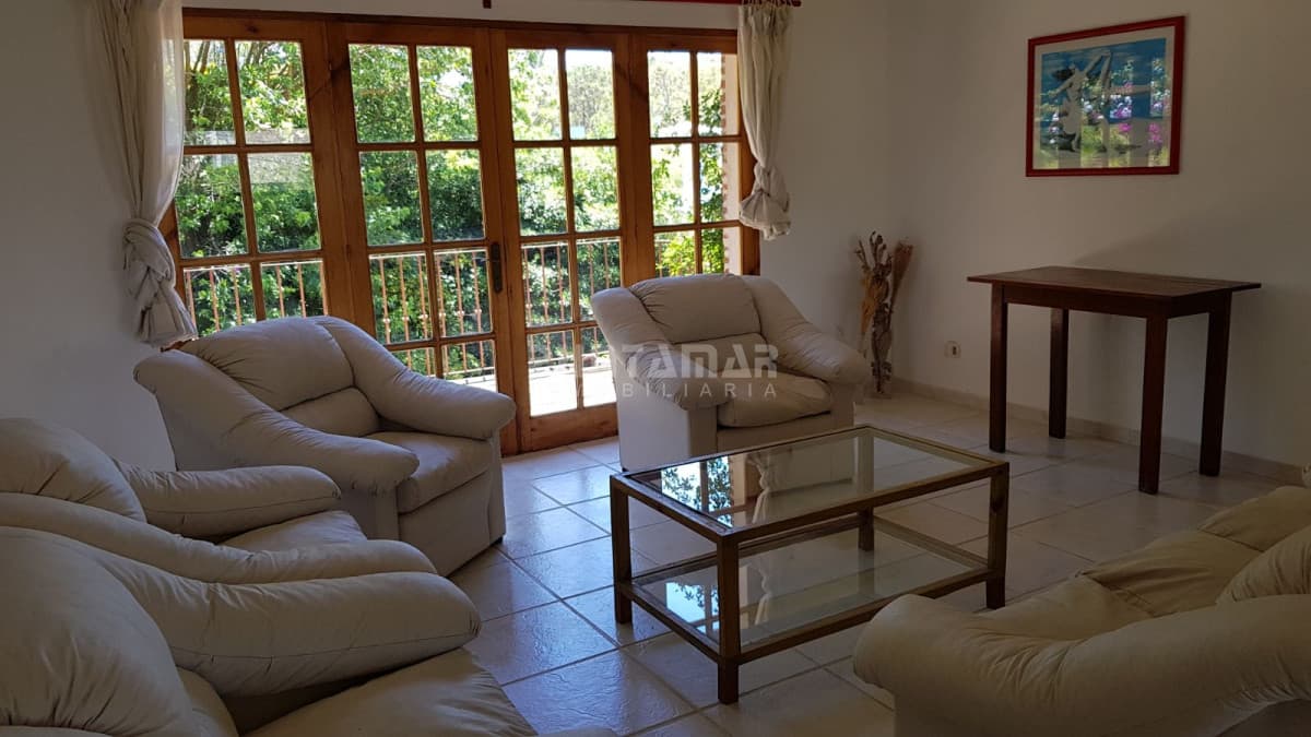 ALQUILER DE CASA EN MONTOYA FRENTE AL MAR 4 DORMITORIOS  -