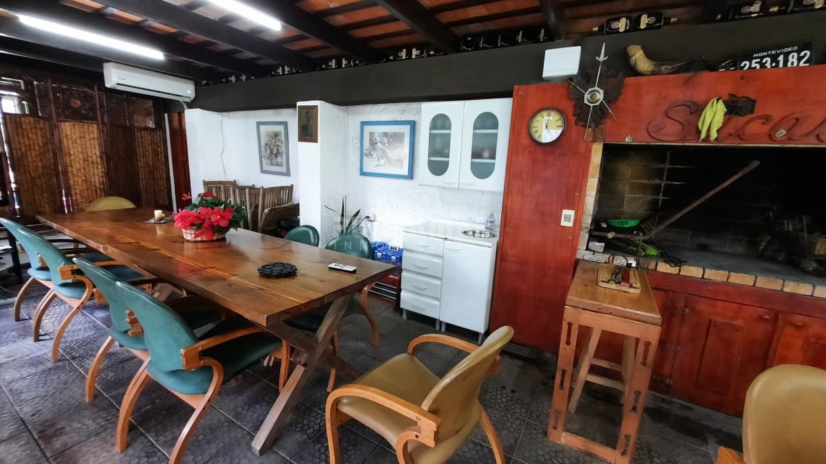 Casa de 4 dormitorios con piscina en San Rafael  -