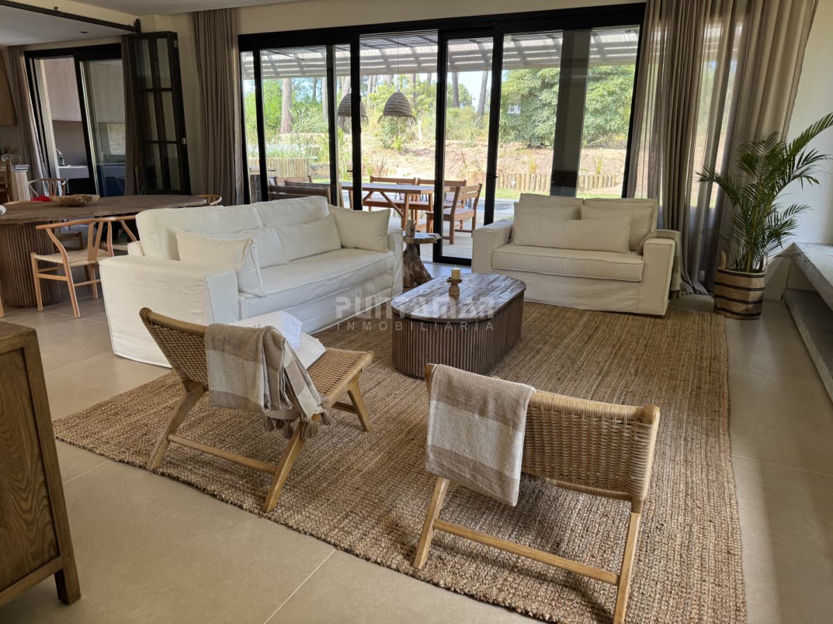 Casa a estrenar en Reserva Montoya  -
