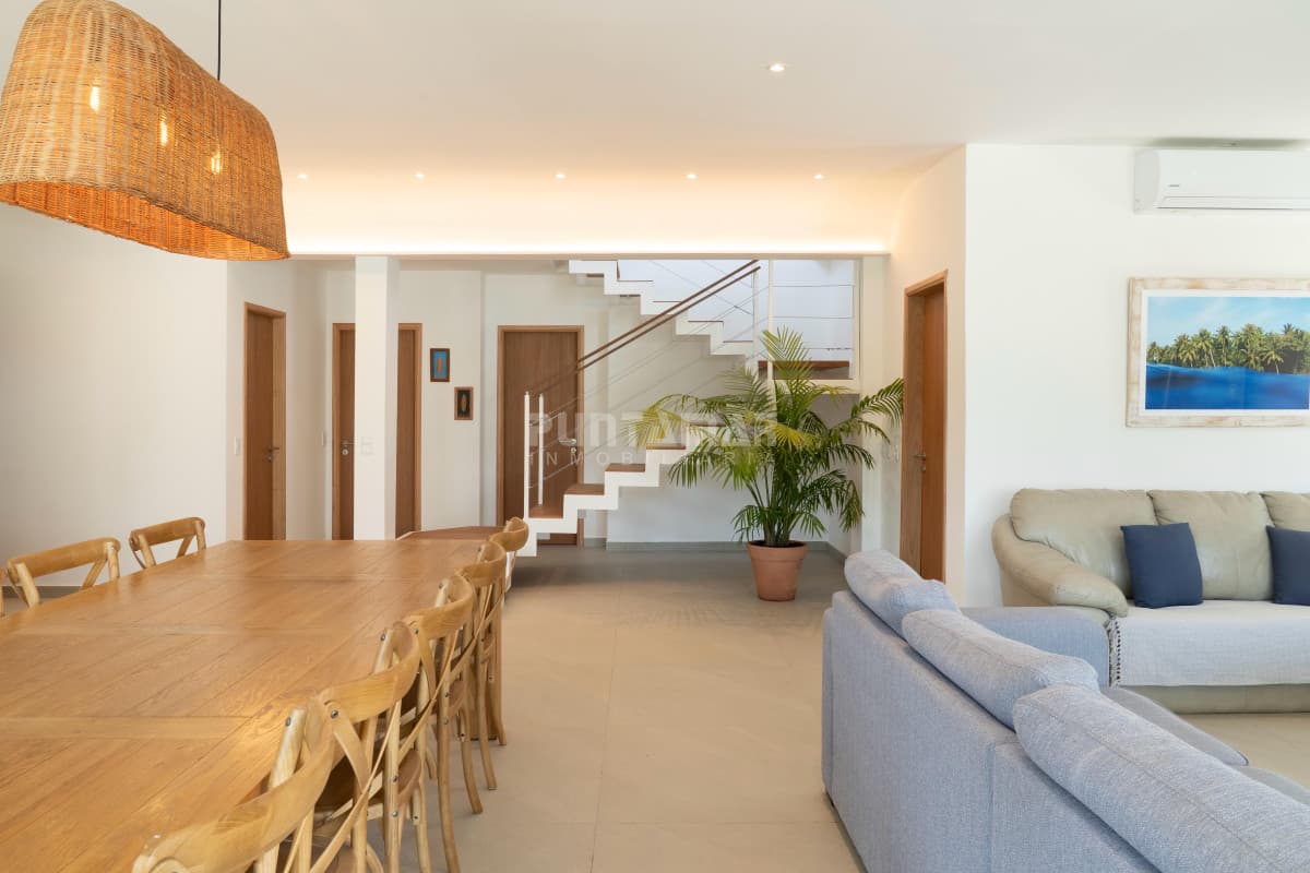 Casa en alquiler en La Barra con piscina  -