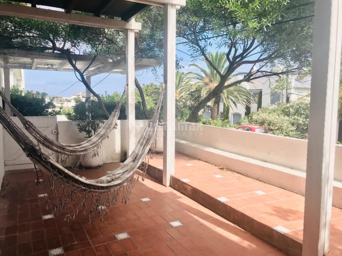 ALQUILER DE CASA 4 DORMITORIOS DE LA RUTA AL MAR EN LA BARRA  -