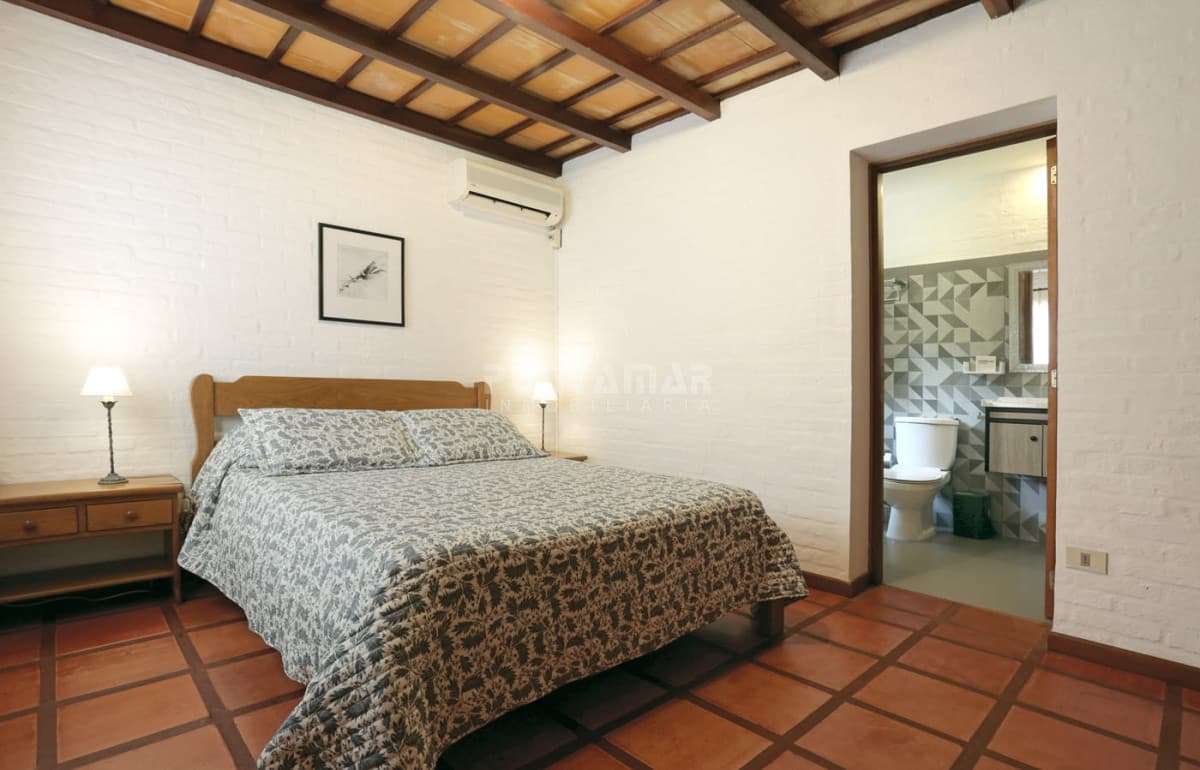 ALQUILER CASA 2 DORMITORIOS Y MEDIO EN RINCON DEL INDIO  -