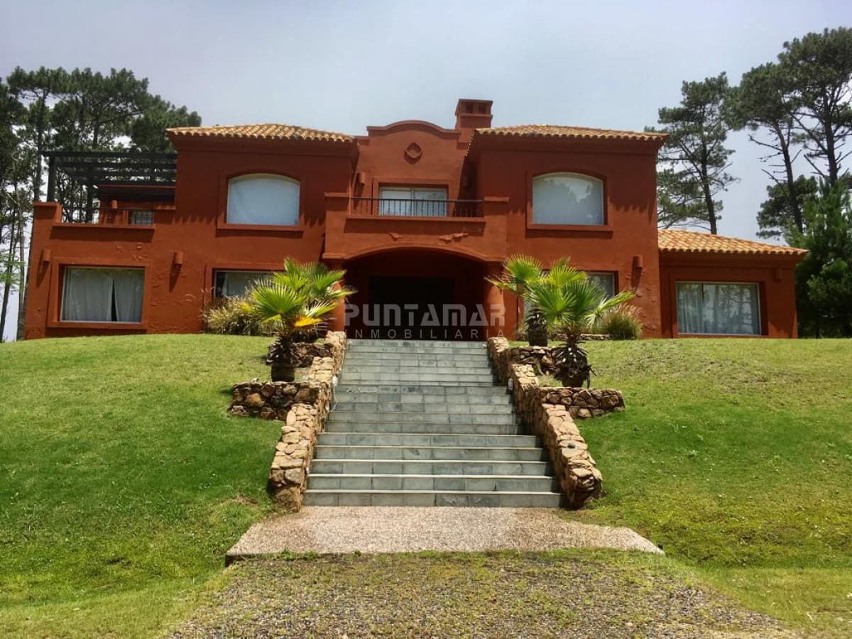 CASA EN ALQUILER TEMPORADA EN BARRIO PRIVADO LAGUNA BLANCA, MANANTIALES   -