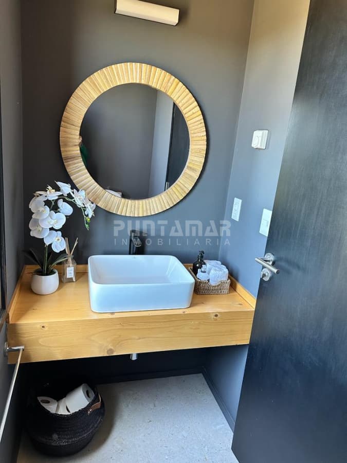 Casa en alquiler con piscina Manantiales  -