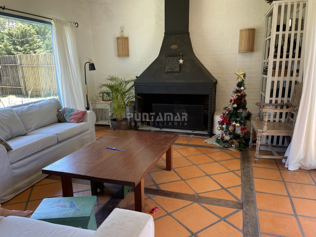 ALQUILER DE CASA EN MONTOYA CON PISCINA  -