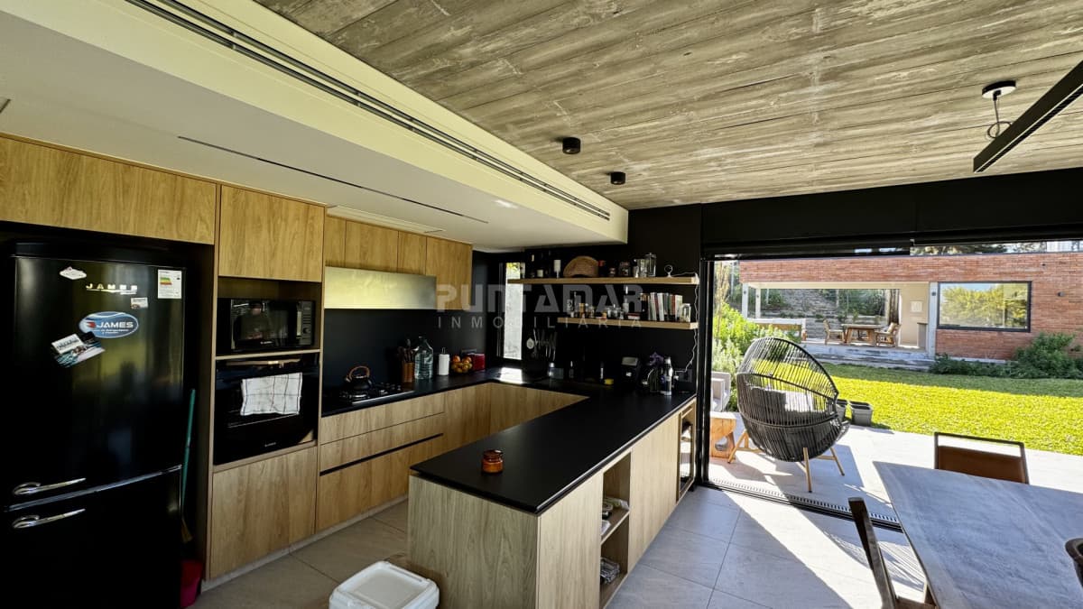 ALQUILER CASA A ESTRENAR DE 3 DORM CON VISTA AL MAR EN MONTOYA  -