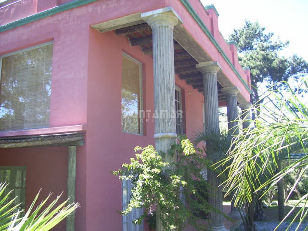 Casa en Montoya, 4 dormitorios *  -