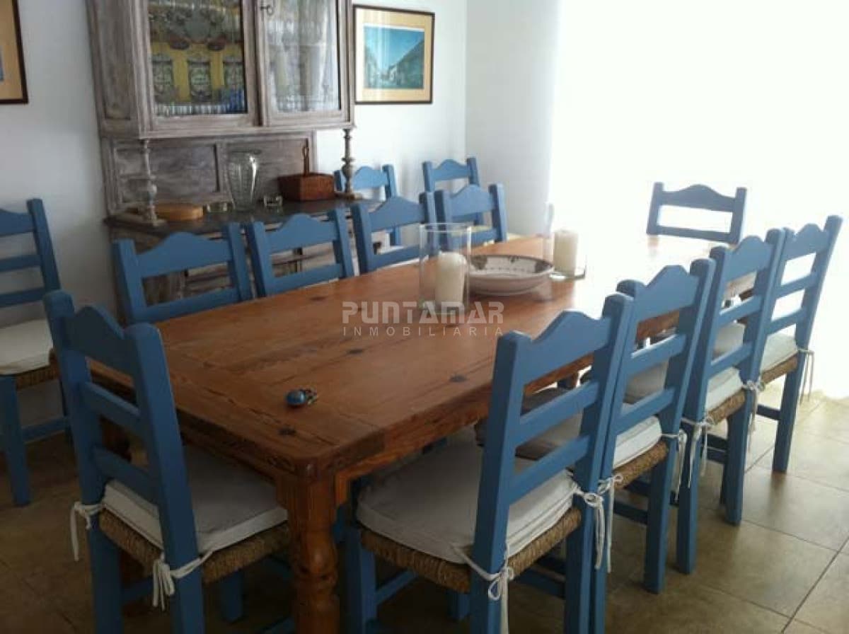 CASA EN LA BARRA, 4 DORMITORIOS, 3 BAÑOS, MUY CERCA DEL MAR  -