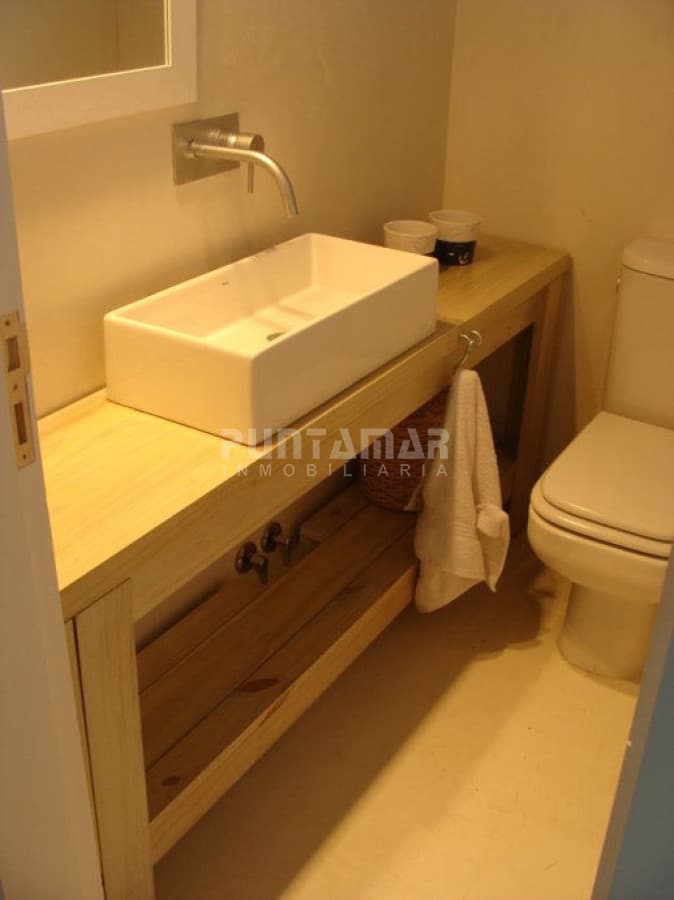Casa en San Vicente, 3 dormitorios *  -