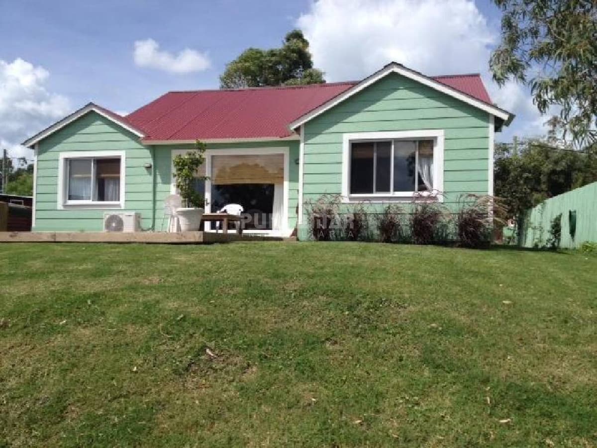 ALQUILER MUY LINDA CASA EN LA BARRA 3 DORMITORIOS 2 BAÑOS   -