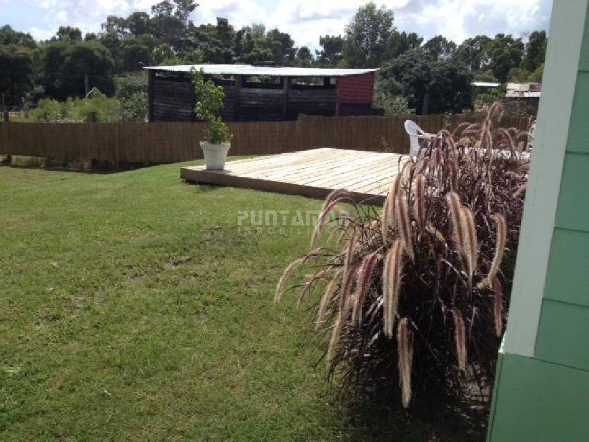 ALQUILER MUY LINDA CASA EN LA BARRA 3 DORMITORIOS 2 BAÑOS   -