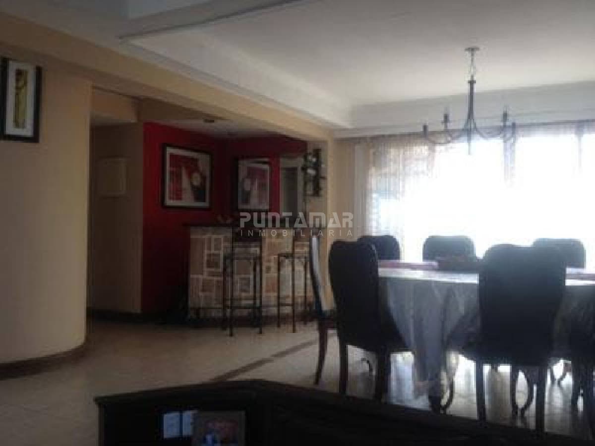 Casa en Pinares, 3 dormitorios *  -