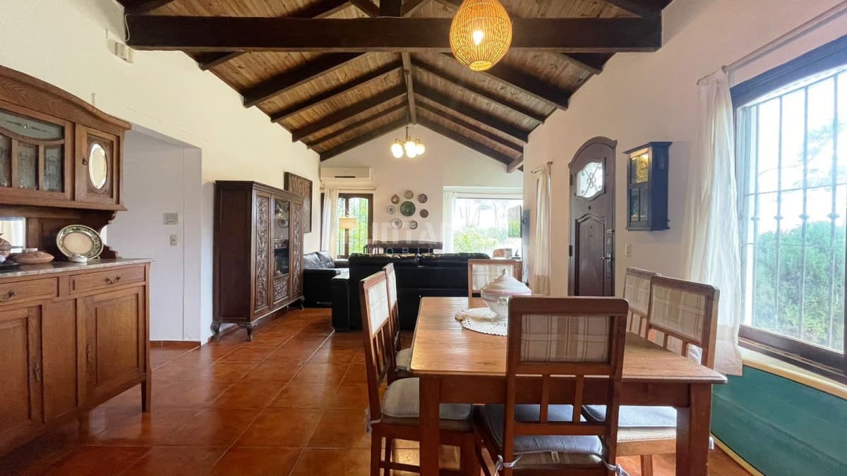 ALQUILER CASA MONTOYA 4 DORMITORIOS  -