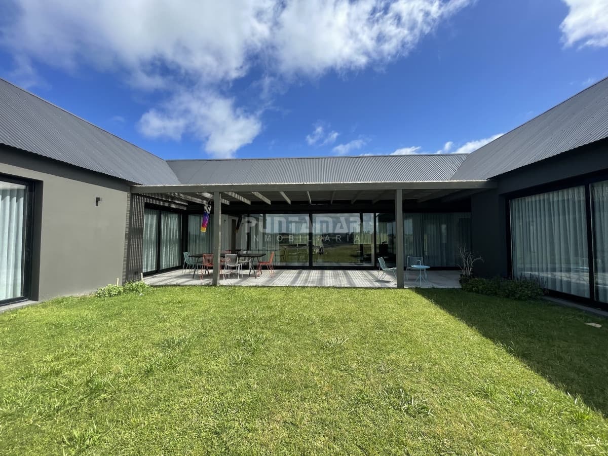 Casa ID.213184 - VENTA, ESPECTACULAR CASA DE DISEÑO EN PUEBLO MIO MANANTIALES