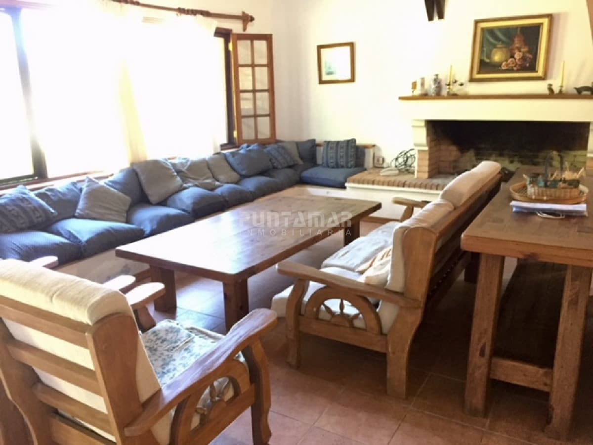 ALQUILER CASA DE 5 DORMIS CON PISCINA  -